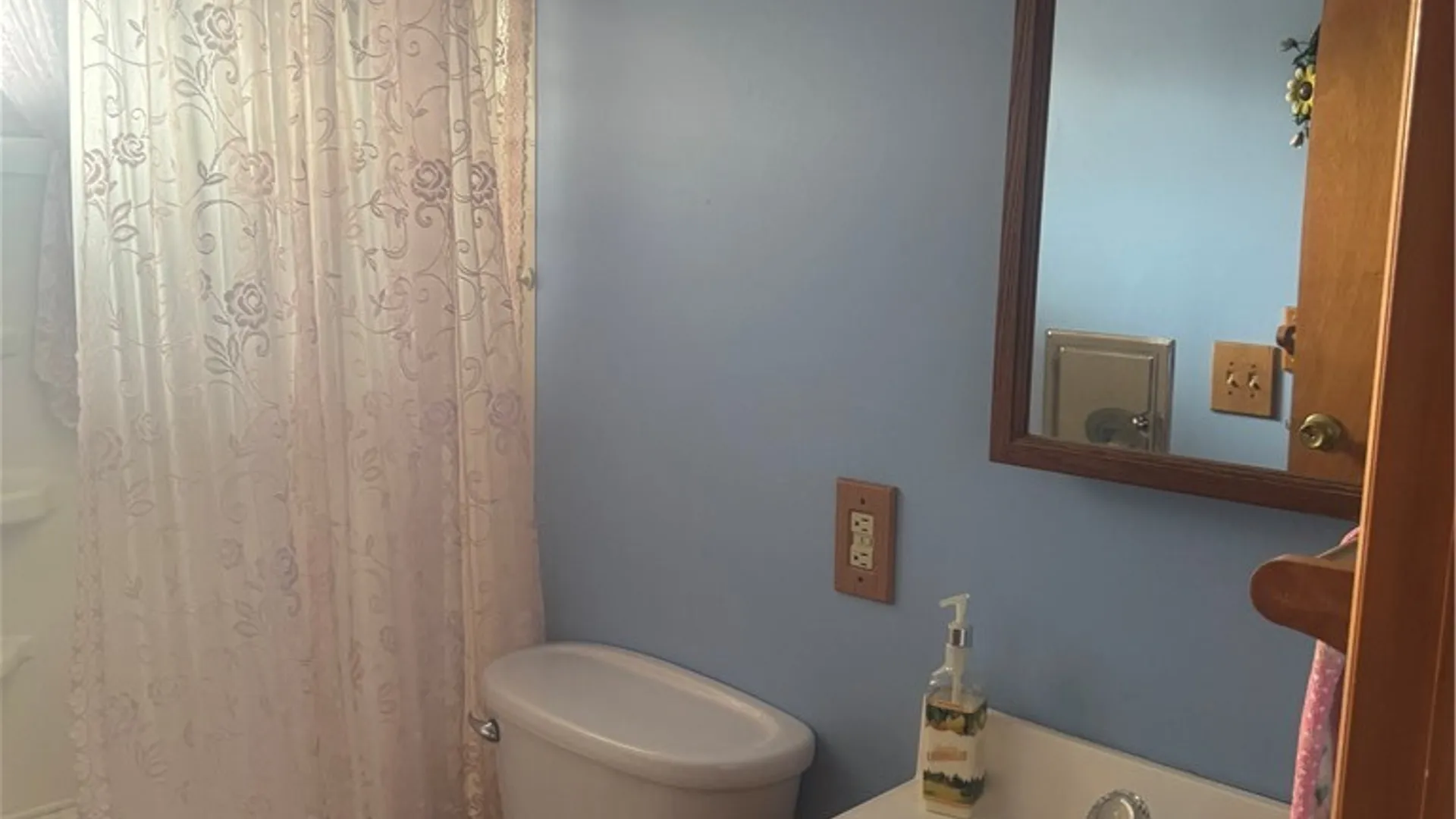 Property at 23 Diane Drive, Cheektowaga, NY 14225 12
