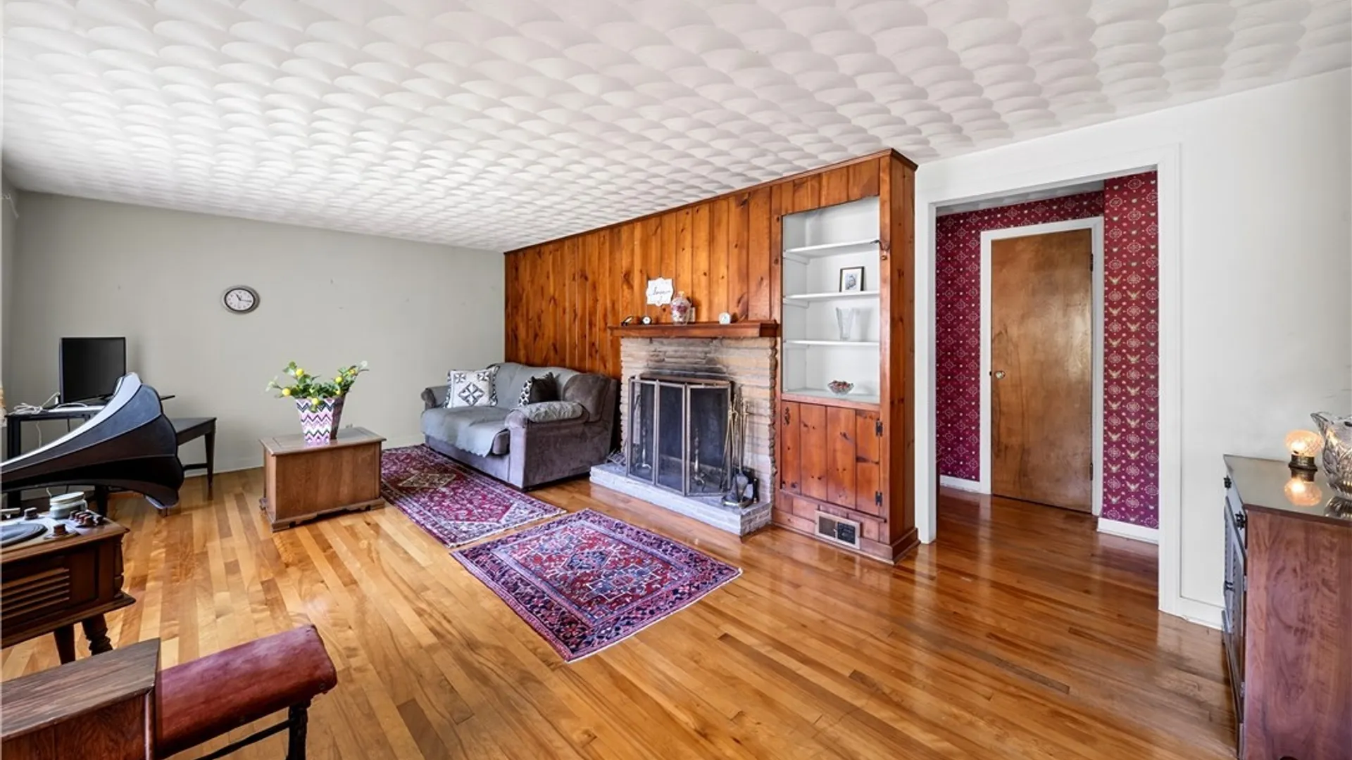 Property at 14 Pickwick Rd, DeWitt, NY 13214 5