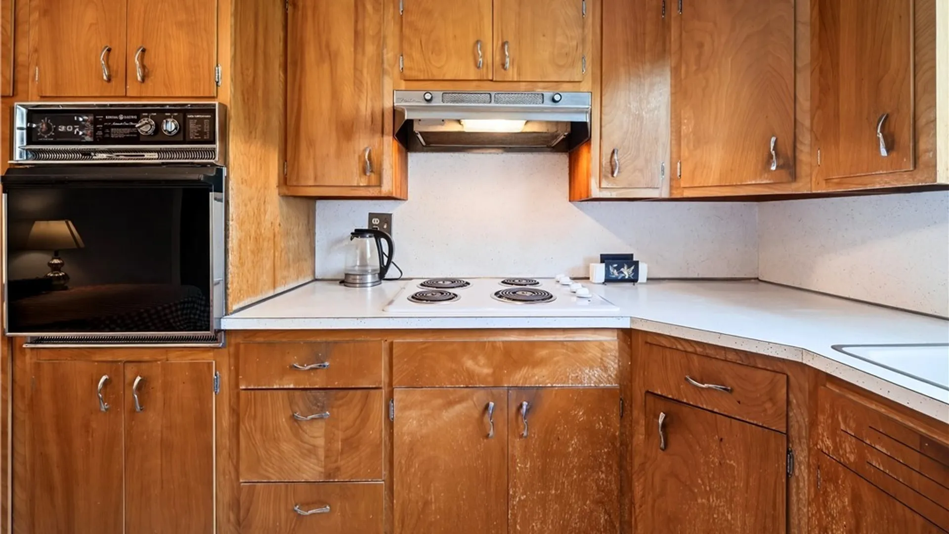 Property at 14 Pickwick Rd, DeWitt, NY 13214 12