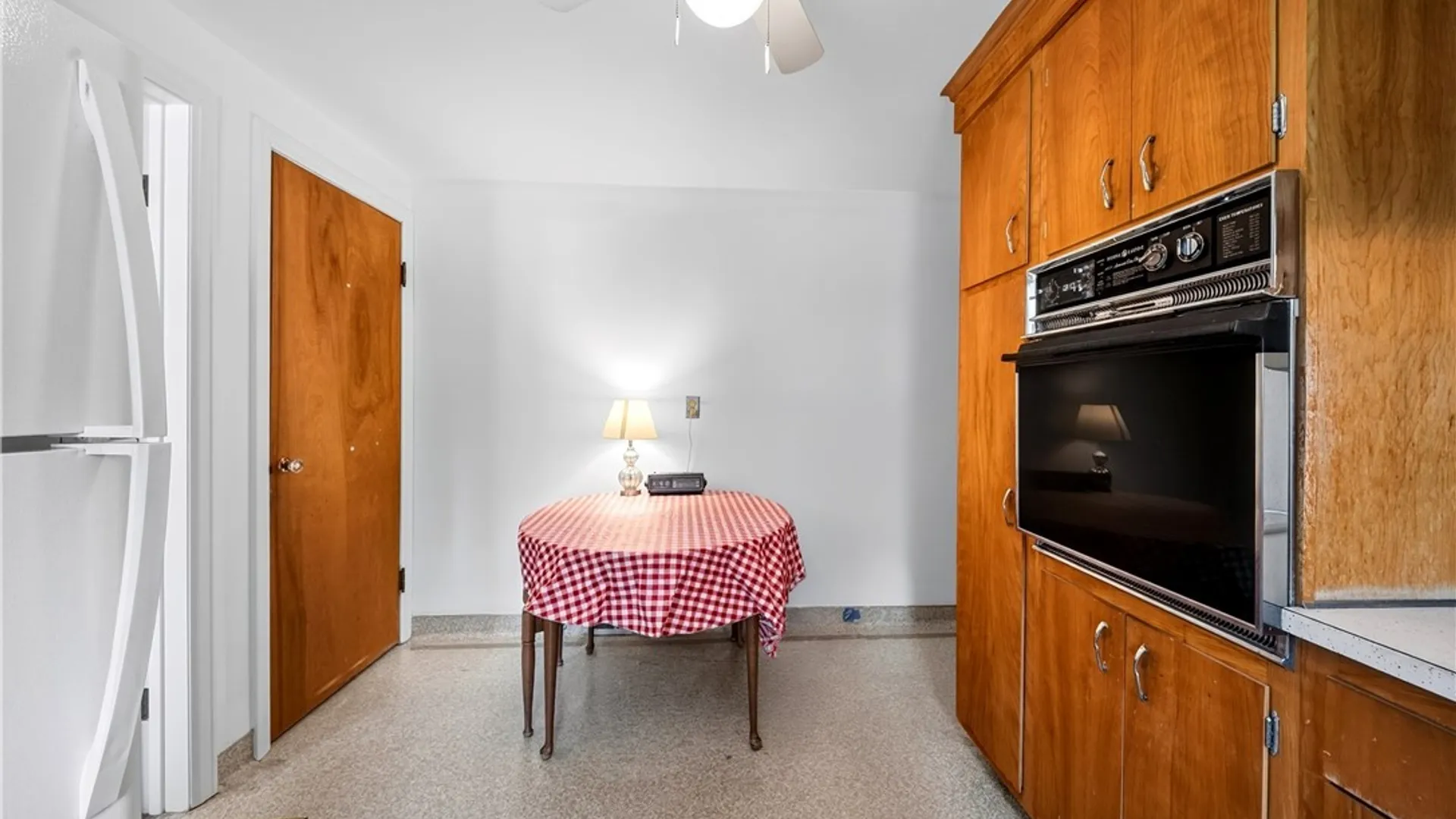 Property at 14 Pickwick Rd, DeWitt, NY 13214 14