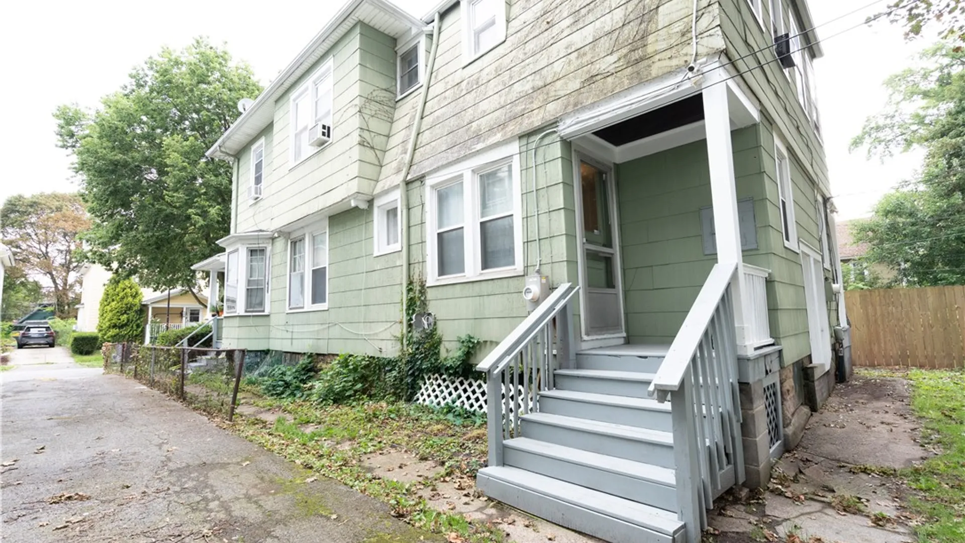 Property at 723-725 Parsells Avenue, Rochester, NY 14609 3