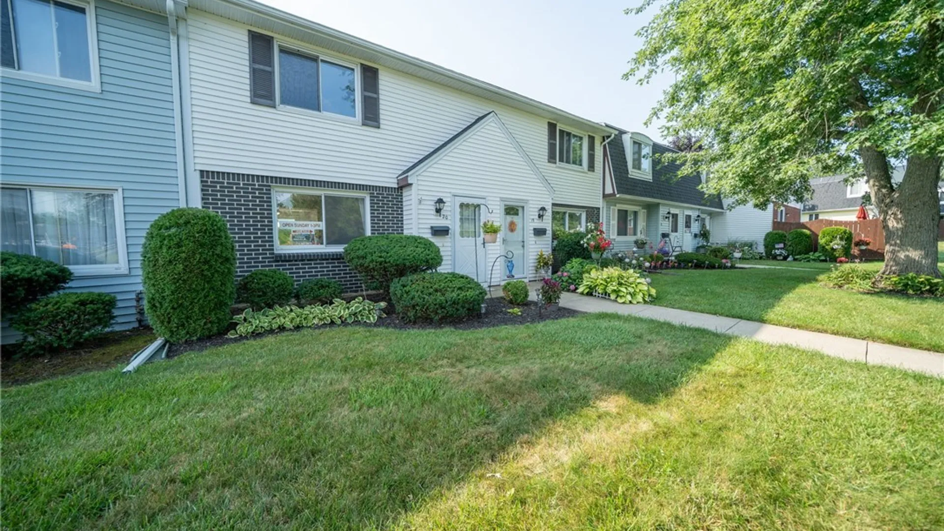 Property at 20 Parkview Court, Lancaster, NY 14086 3