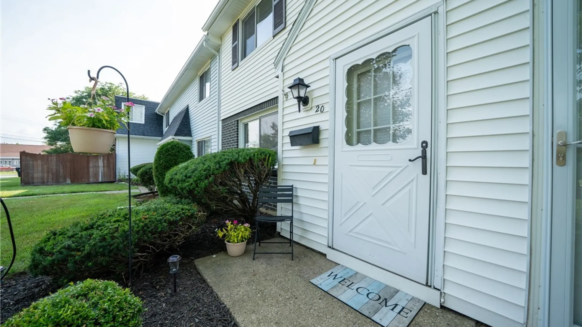 Property at 20 Parkview Court, Lancaster, NY 14086 6