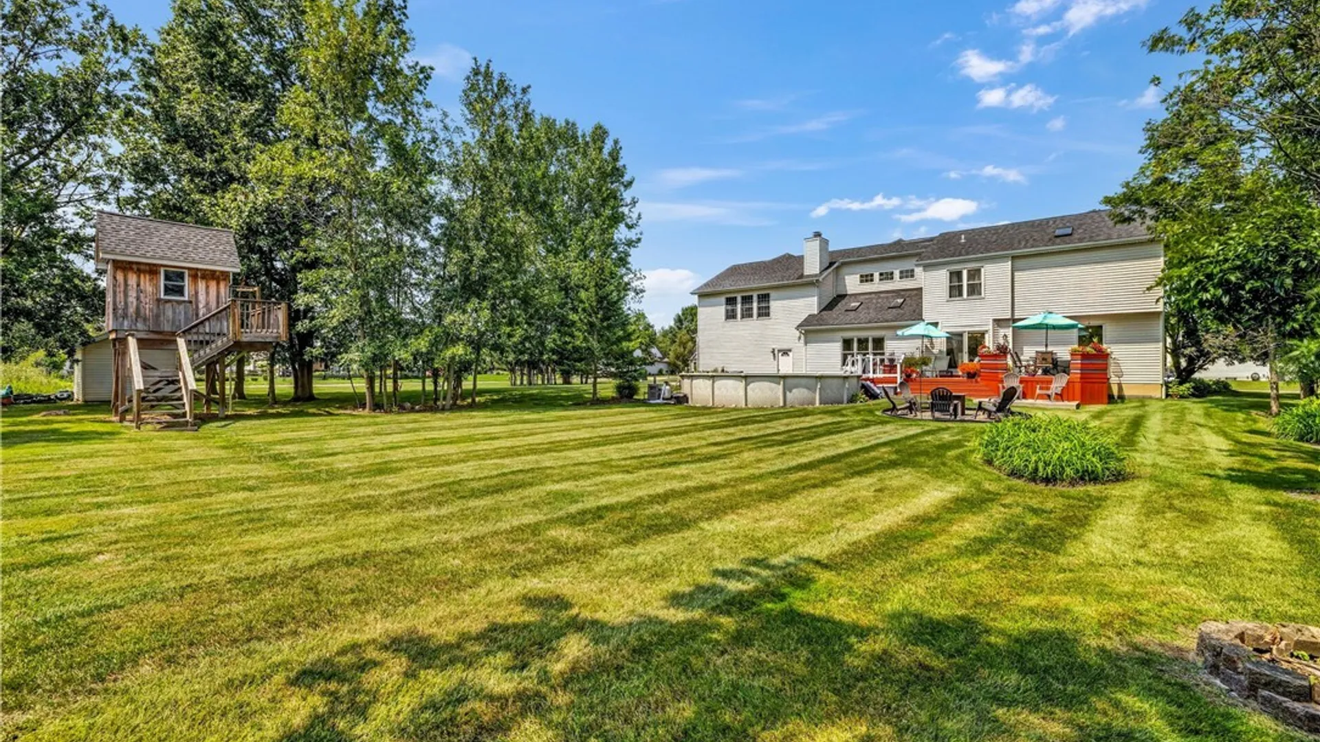 Property at 243 South Lane, Grand Island, NY 14072 47