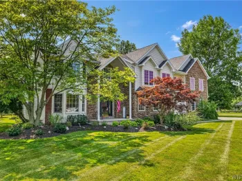 Property at 243 South Lane, Grand Island, NY 14072