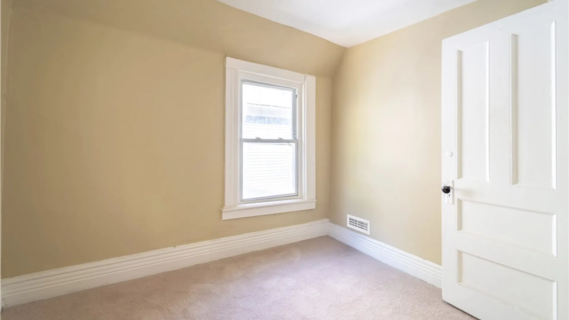 Property at 17 Peck Street, Rochester, NY 14609 17