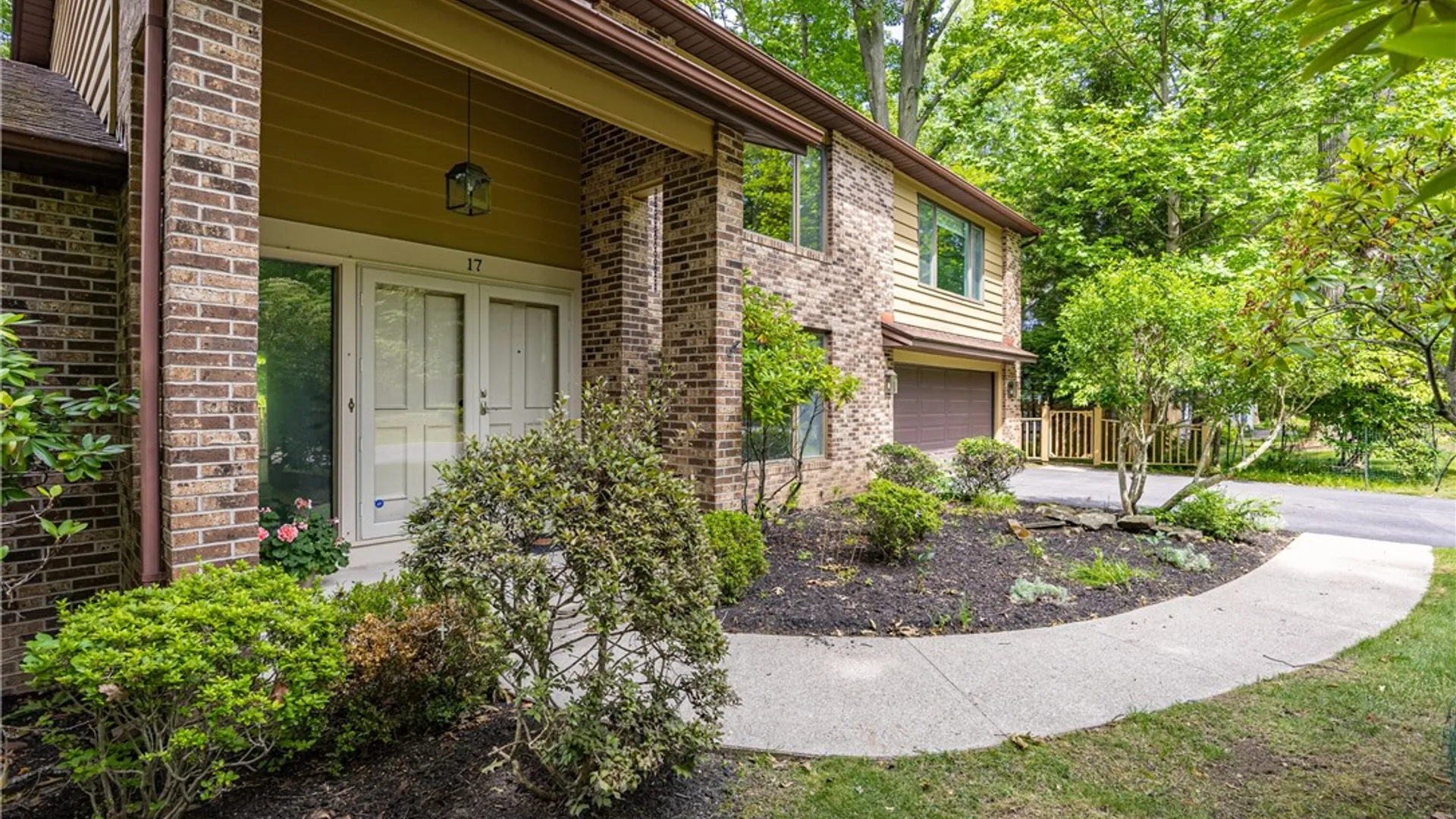Property at 17 Tuliptree Lane, Irondequoit, NY 14617 5