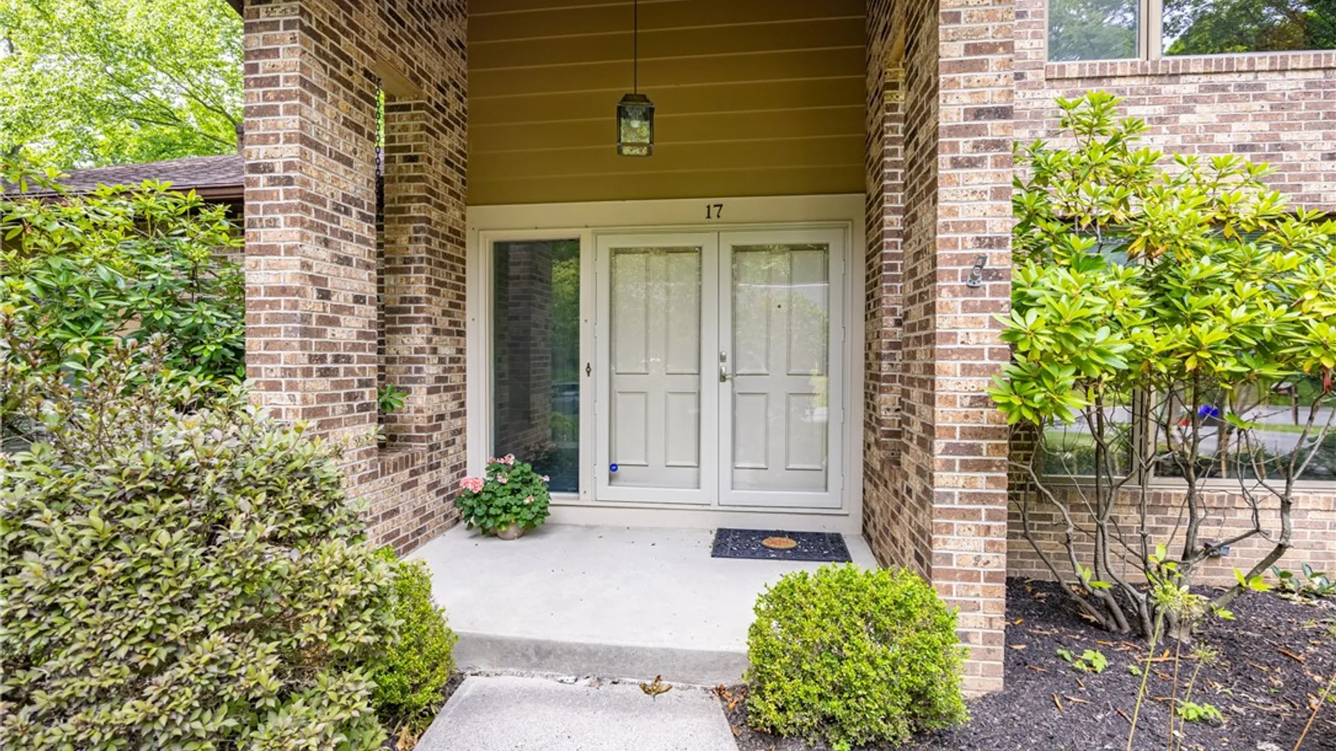 Property at 17 Tuliptree Lane, Irondequoit, NY 14617 6