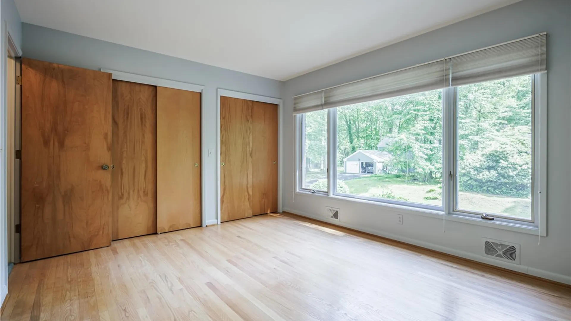 Property at 17 Tuliptree Lane, Irondequoit, NY 14617 29