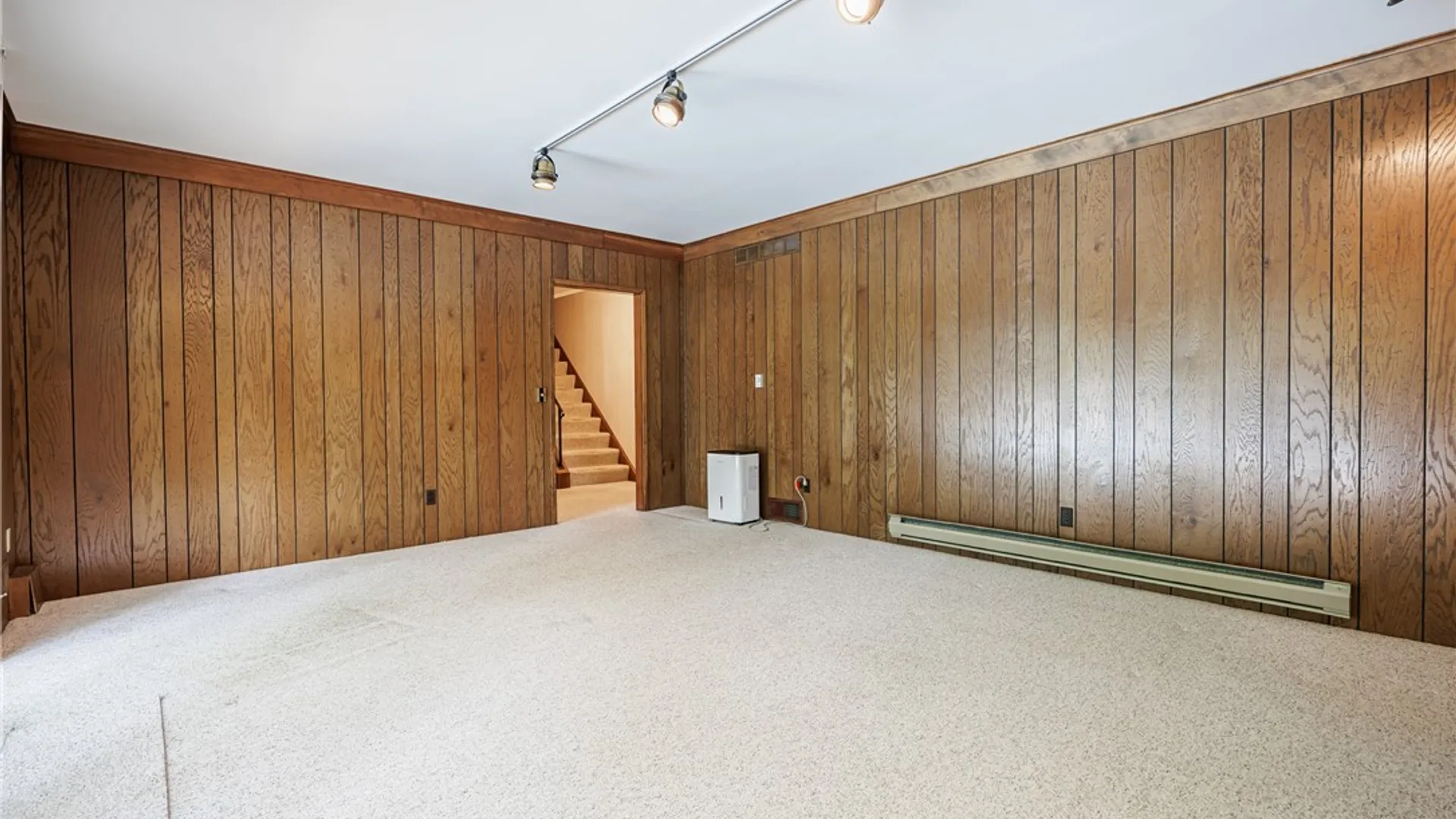 Property at 17 Tuliptree Lane, Irondequoit, NY 14617 32