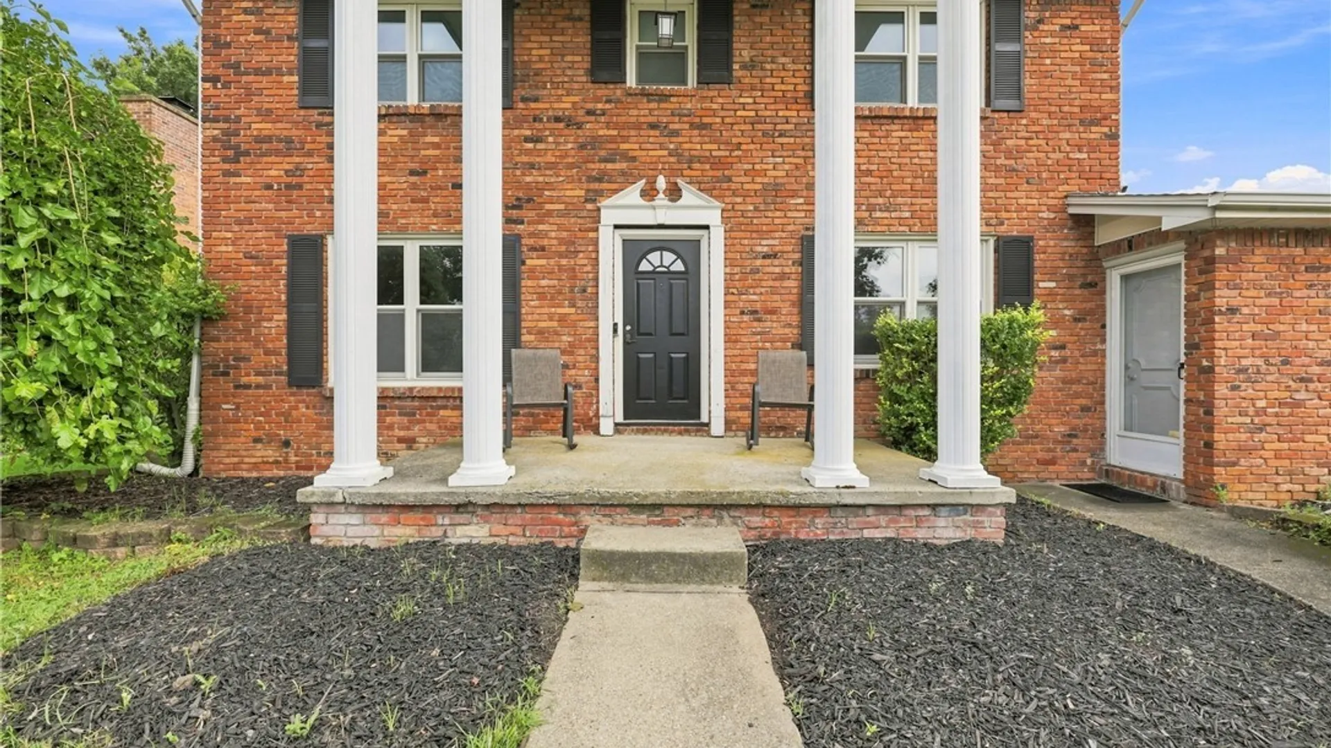 Property at 102 Lou Drive, Cheektowaga, NY 14043 5