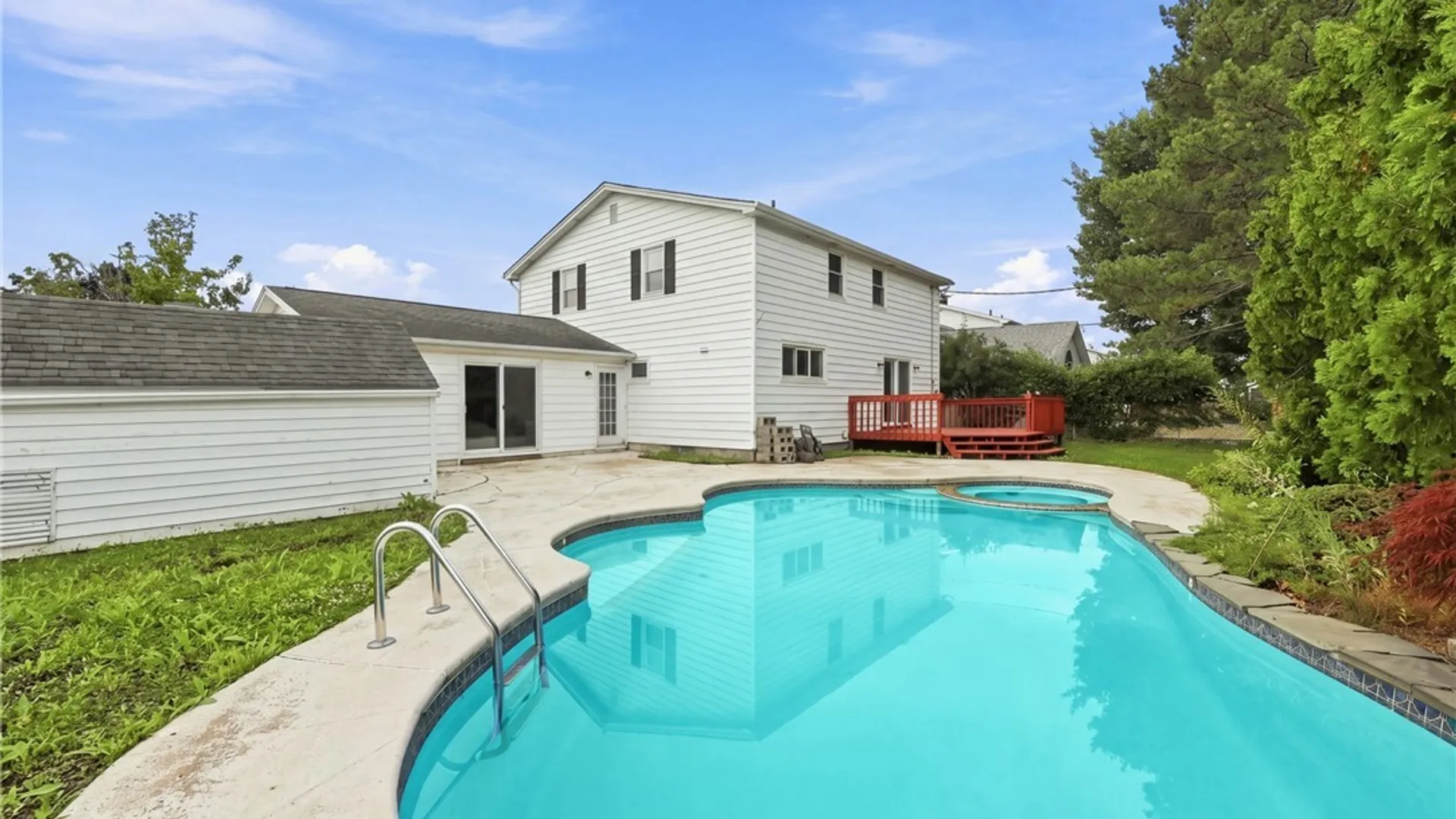 Property at 102 Lou Drive, Cheektowaga, NY 14043 6