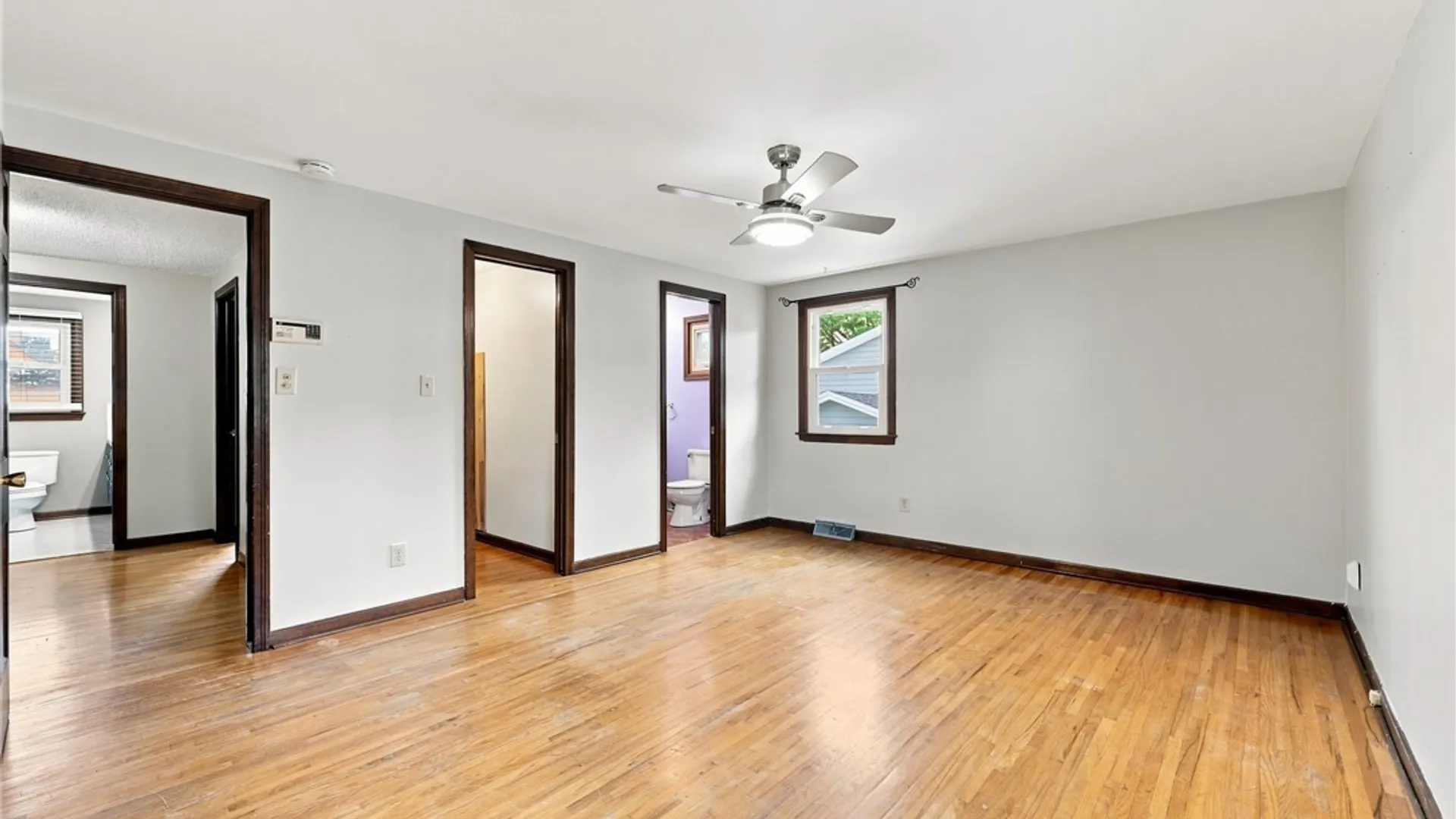 Property at 102 Lou Drive, Cheektowaga, NY 14043 28