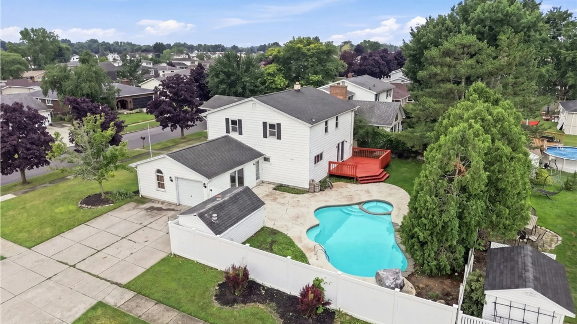 Property at 102 Lou Drive, Cheektowaga, NY 14043 10
