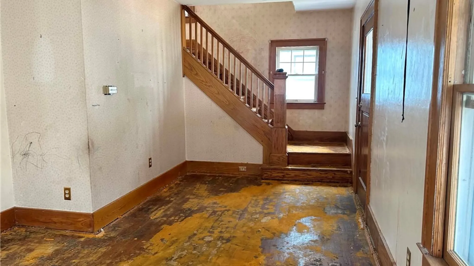 Property at 14 Myers Avenue, Jamestown, NY 14701 11
