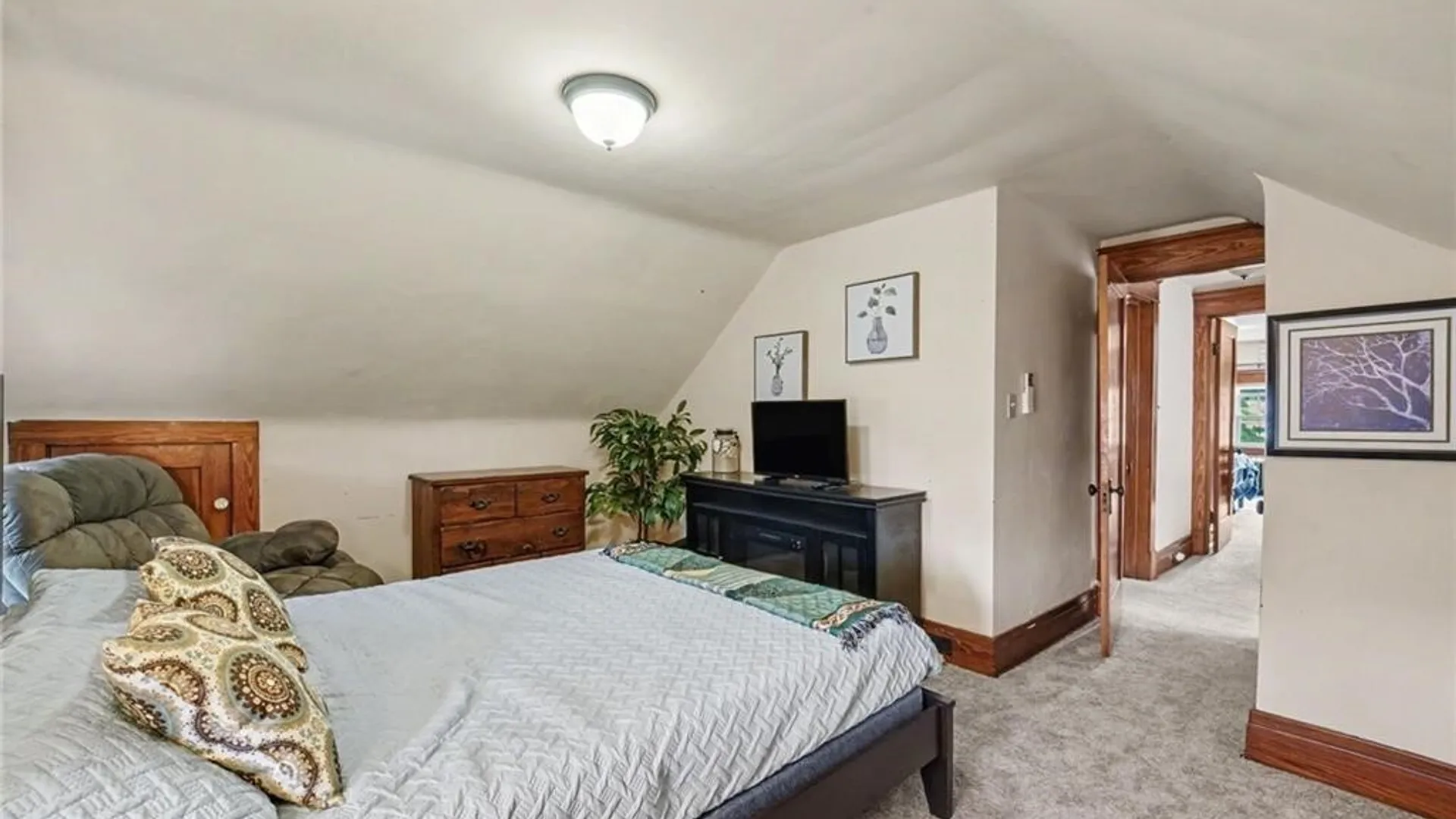 Property at 40 Jewett Parkway, Buffalo, NY 14214 39