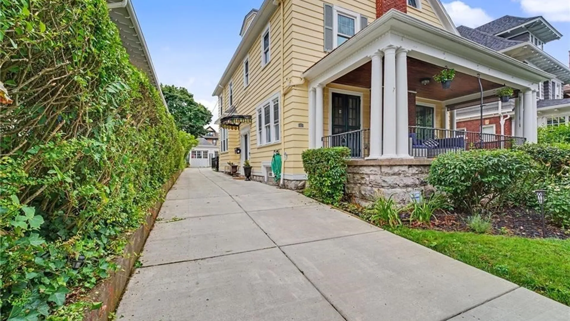 Property at 40 Jewett Parkway, Buffalo, NY 14214 3