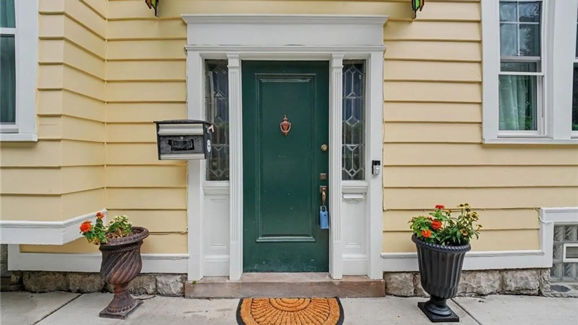 Property at 40 Jewett Parkway, Buffalo, NY 14214 6