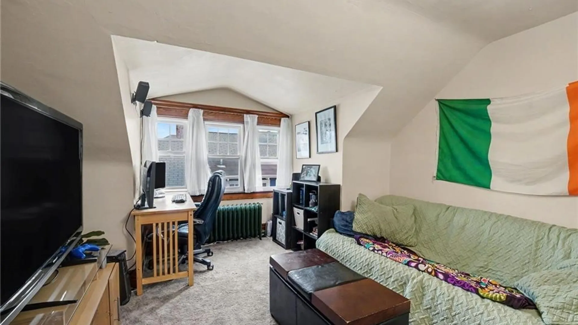Property at 40 Jewett Parkway, Buffalo, NY 14214 40