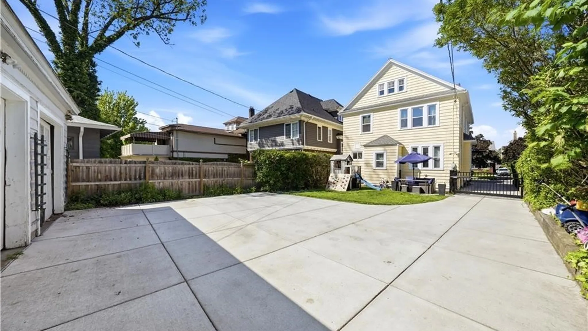Property at 40 Jewett Parkway, Buffalo, NY 14214 43