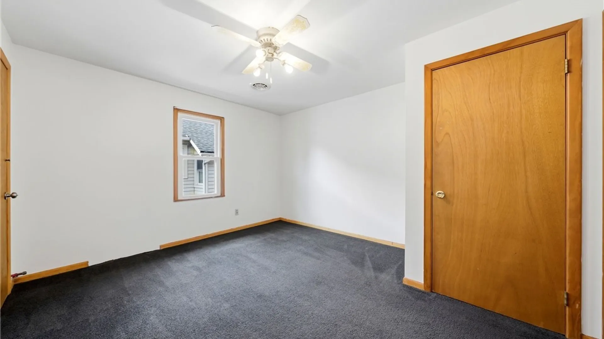 Property at 16 Pleasant Avenue, Lancaster, NY 14086 20