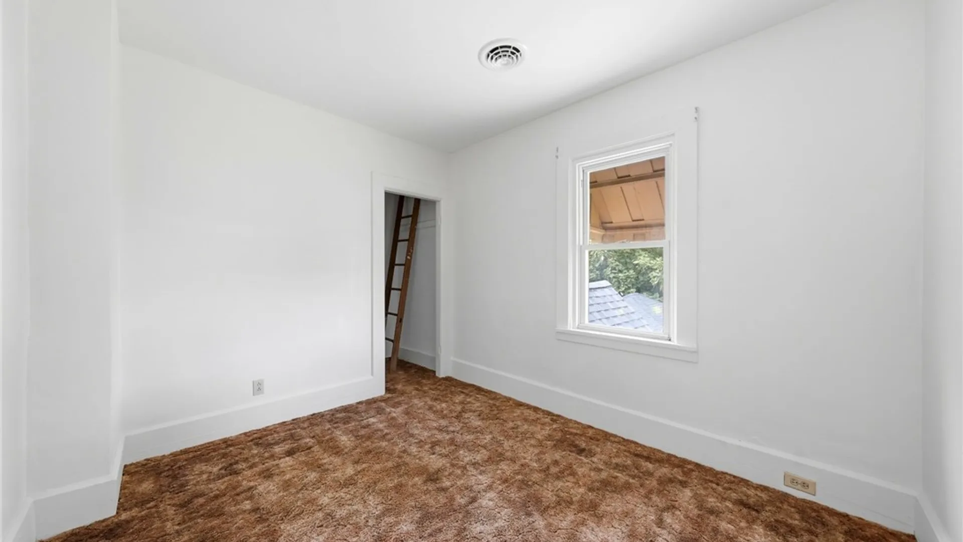 Property at 16 Pleasant Avenue, Lancaster, NY 14086 21