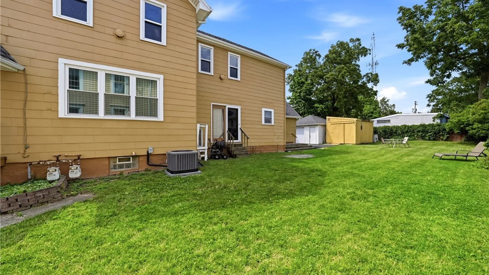 Property at 16 Pleasant Avenue, Lancaster, NY 14086 26