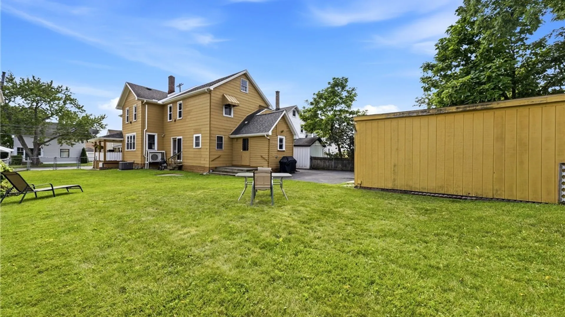 Property at 16 Pleasant Avenue, Lancaster, NY 14086 27