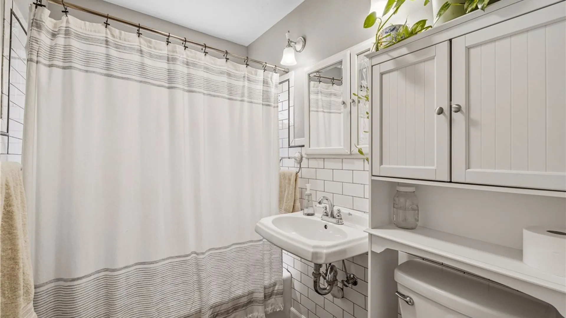Property at 180 Richmond Avenue, Buffalo, NY 14222 16
