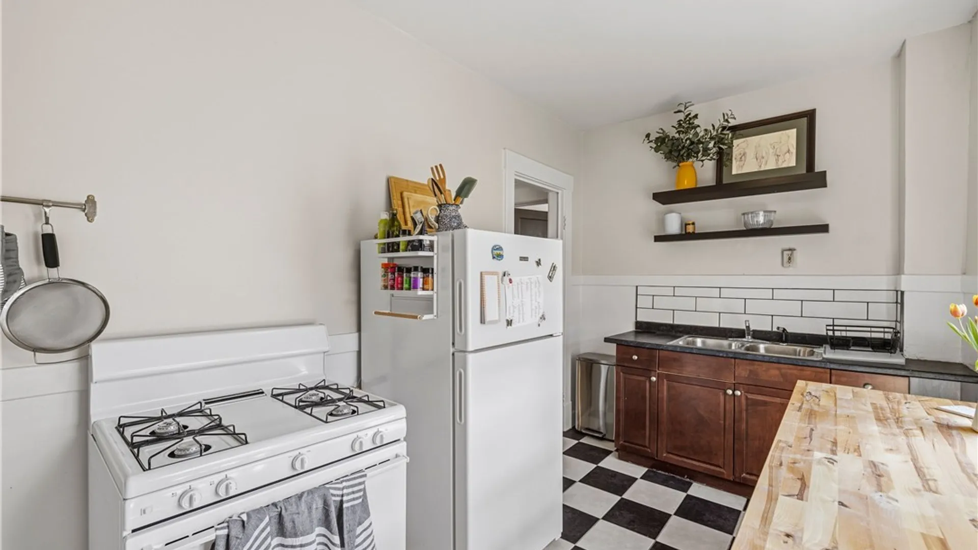 Property at 180 Richmond Avenue, Buffalo, NY 14222 23