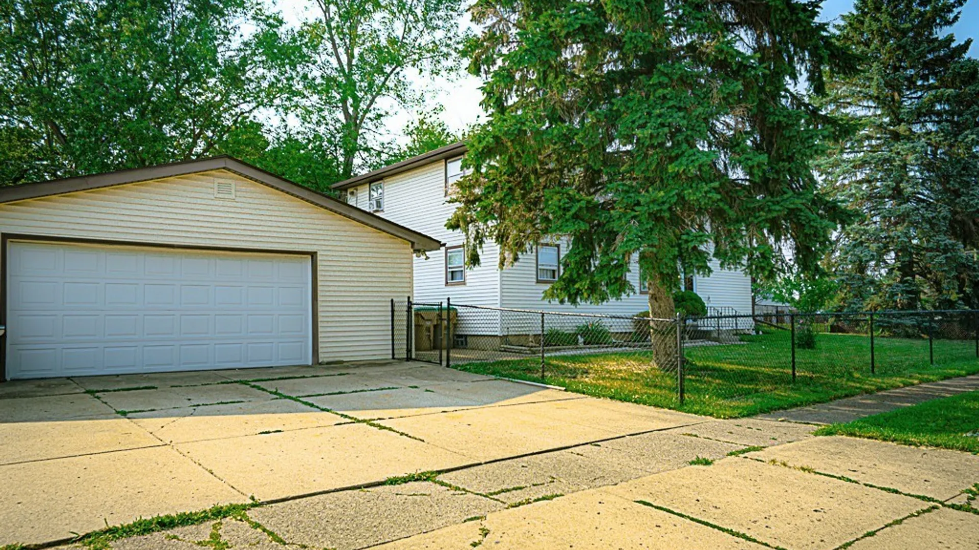 Property at 569 French Road, Cheektowaga, NY 14227 33