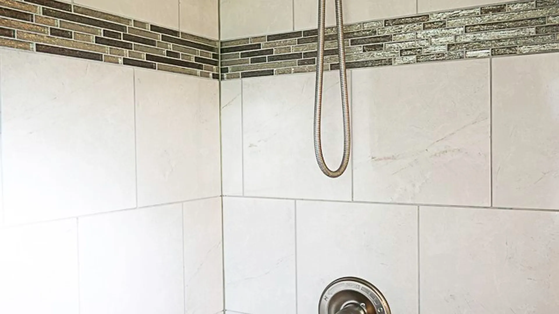 Property at 569 French Road, Cheektowaga, NY 14227 11