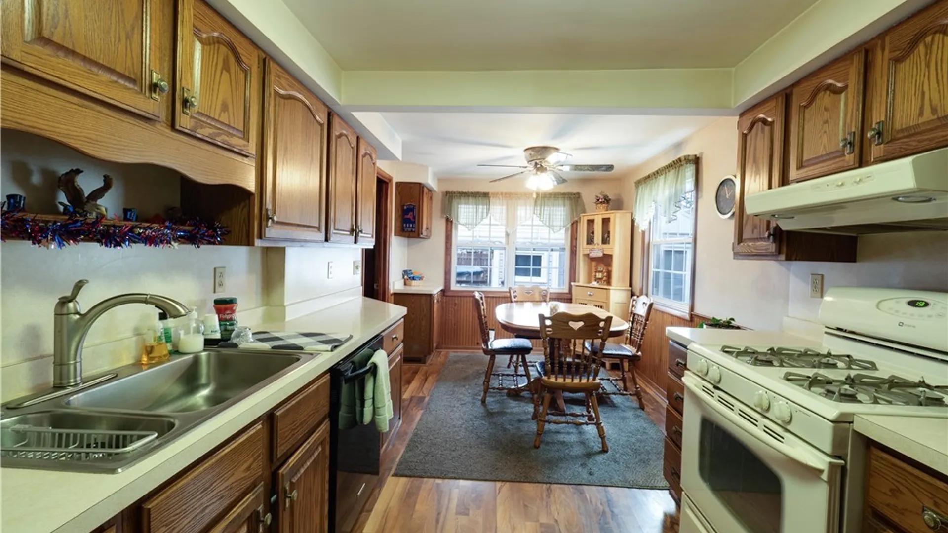 Property at 104 Lincoln Street, Lancaster, NY 14043 7
