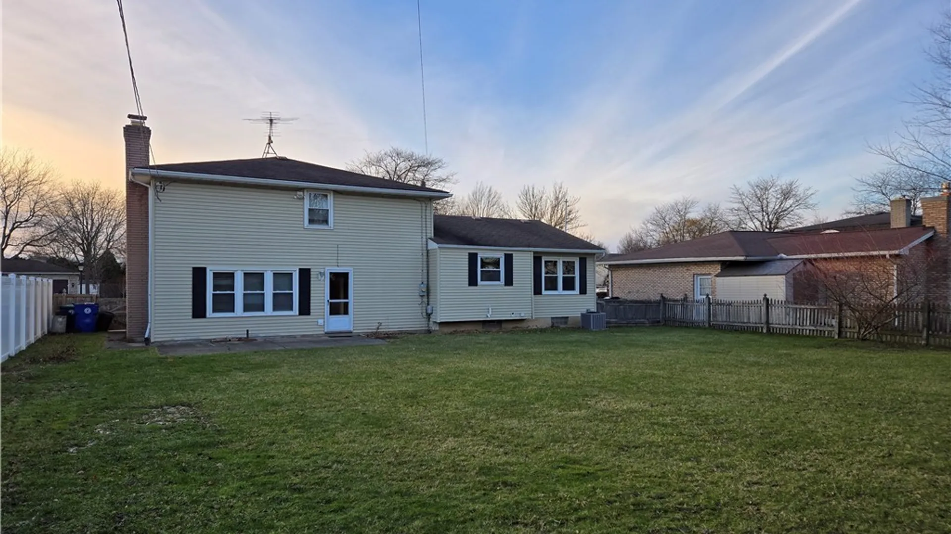 Property at 161 Foxpoint, Amherst, NY 14221 3