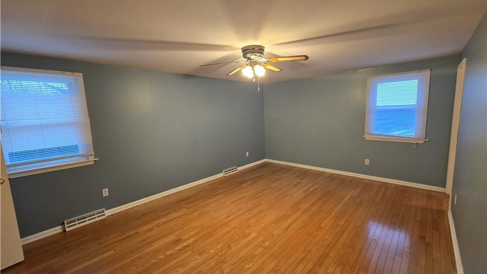 Property at 161 Foxpoint, Amherst, NY 14221 20