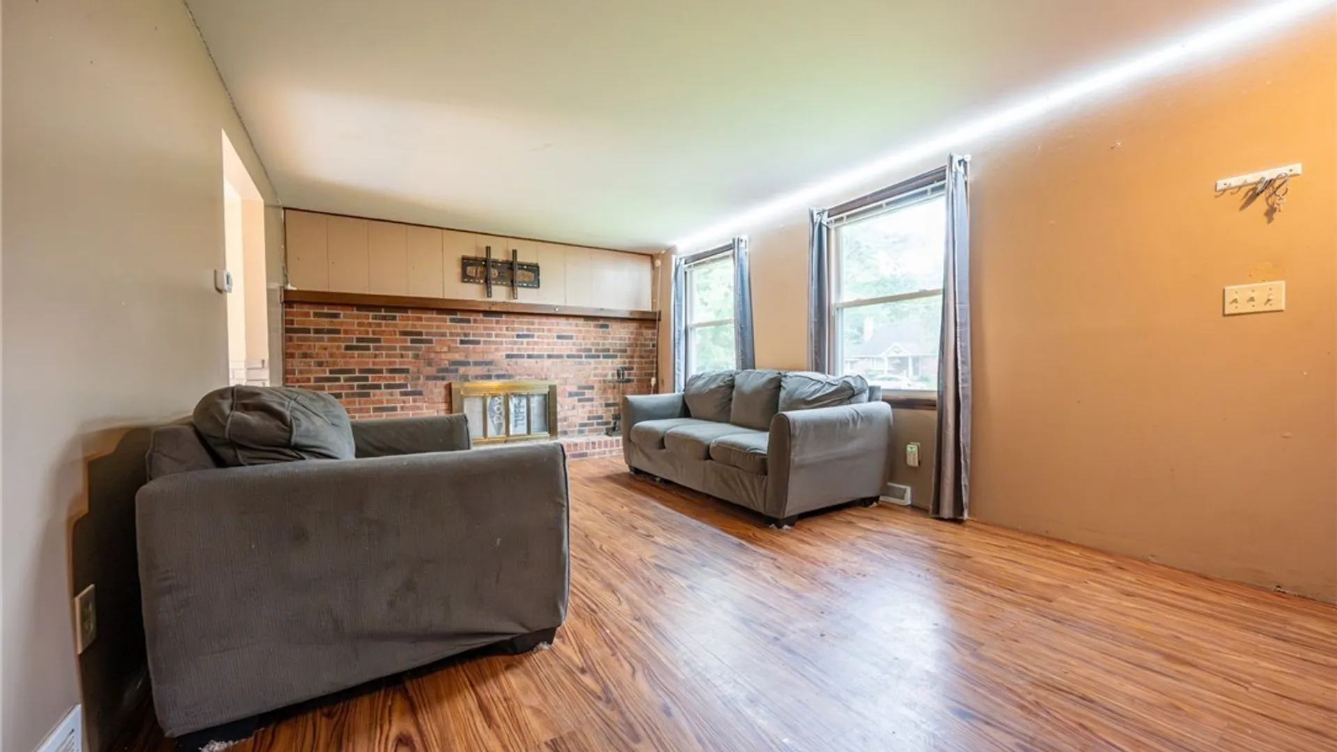 Property at 6751 Hillcroft Drive, Boston, NY 14025 6