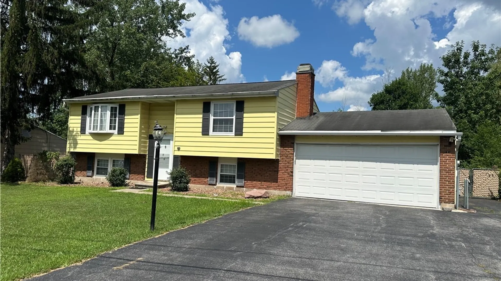 Property at 5941 Farrington Road, Cicero, NY 13039 3