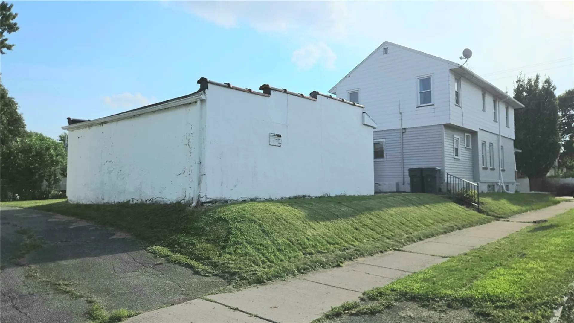 Property at 1560 N Goodman Street, Rochester, NY 14609 17