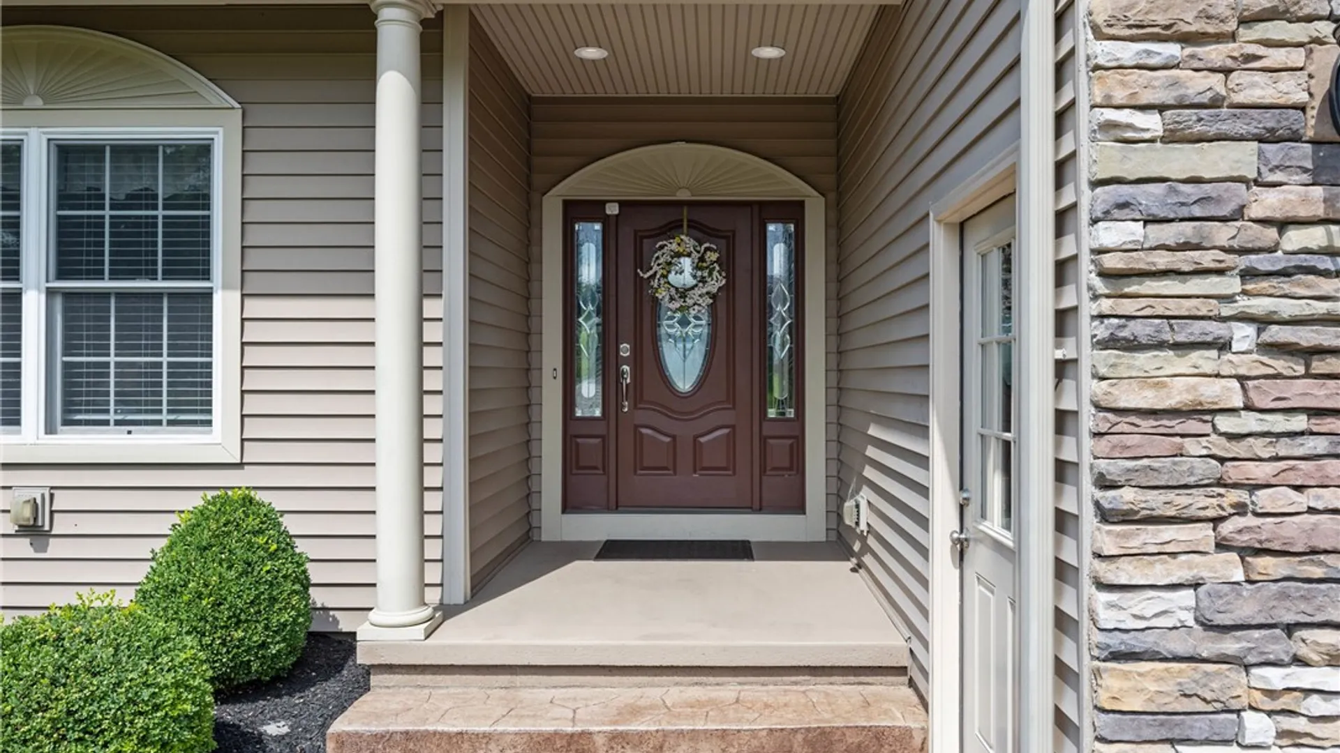 Property at 137 Kensington Court, Livonia, NY 14487 4