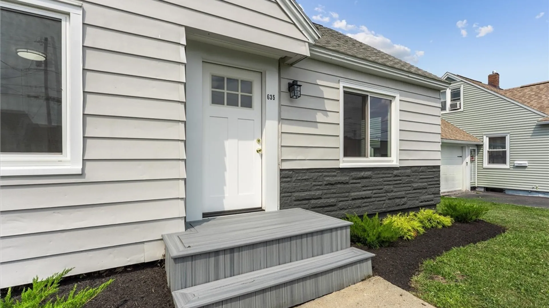 Property at 635 Delmar Place, Salina, NY 13208 7
