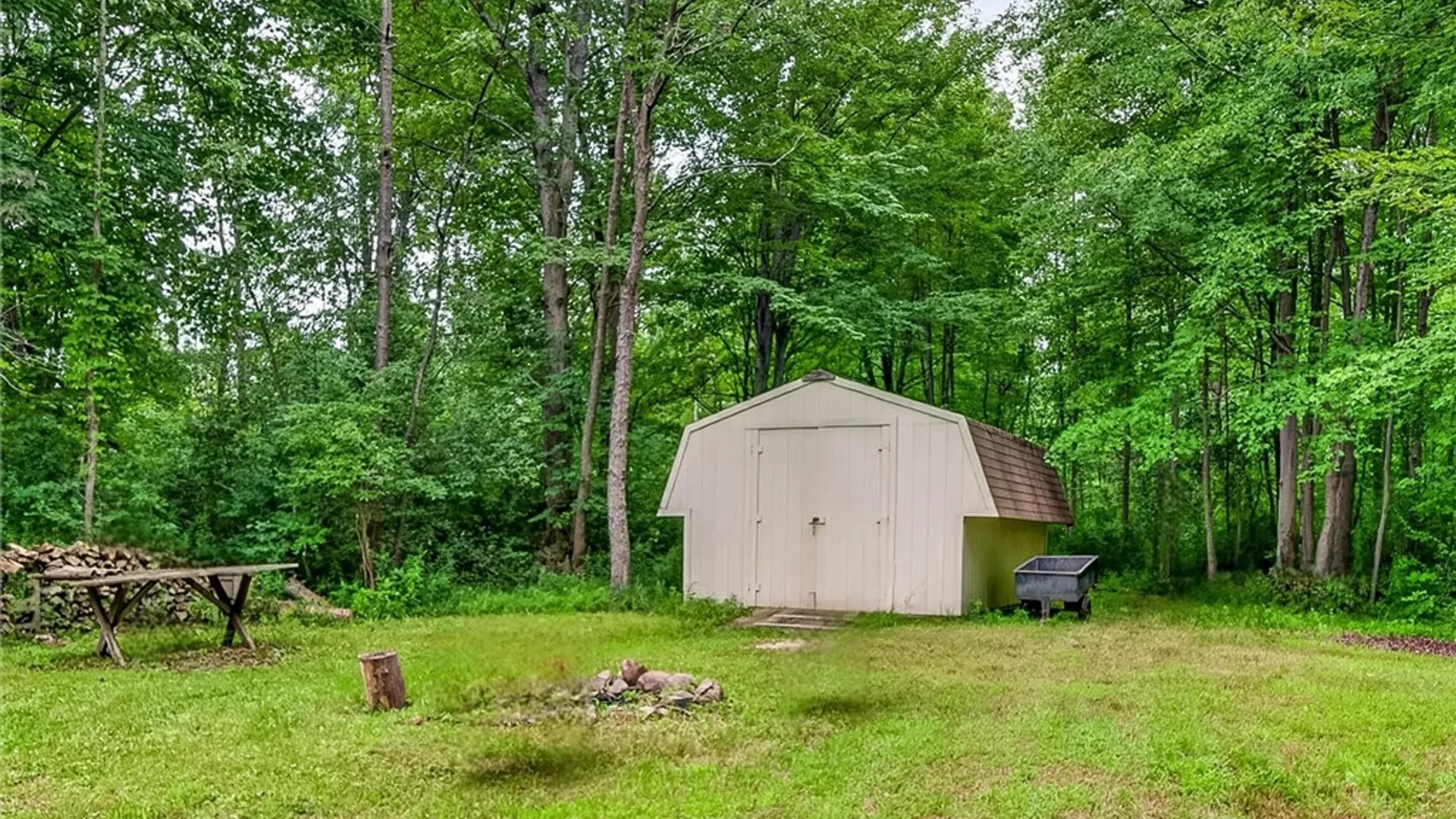 Property at 233 Dean Road, Parma, NY 14559 38