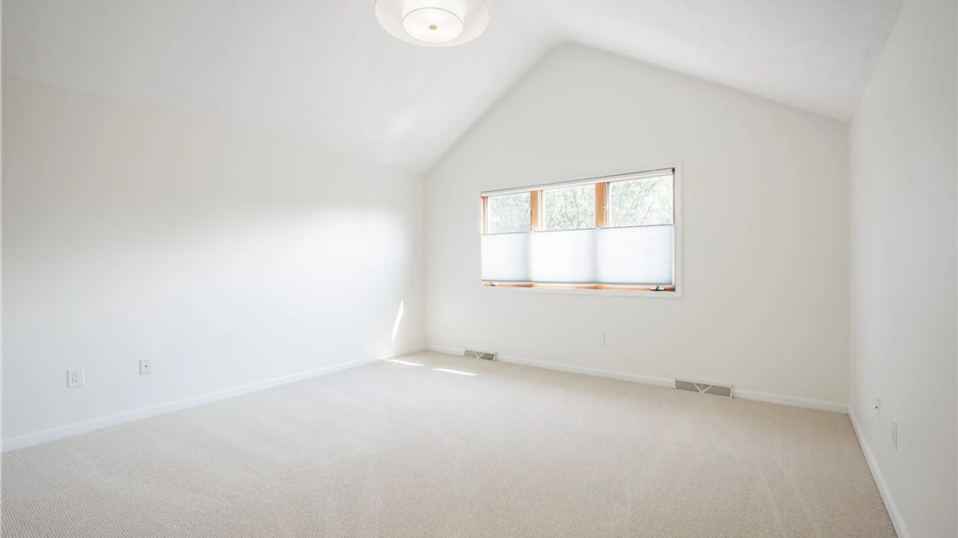 Property at 396 Spinnaker Lane, Webster, NY 14580 22