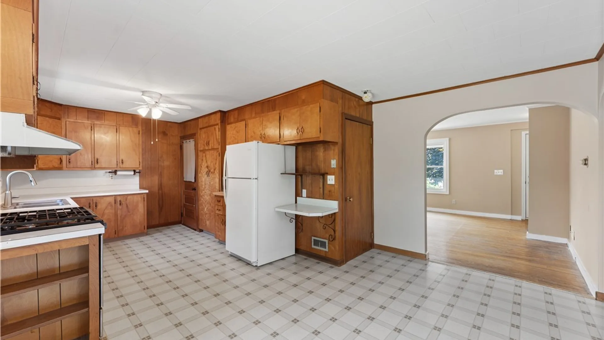 Property at 77 W 7th Street, Oswego, NY 13126 7
