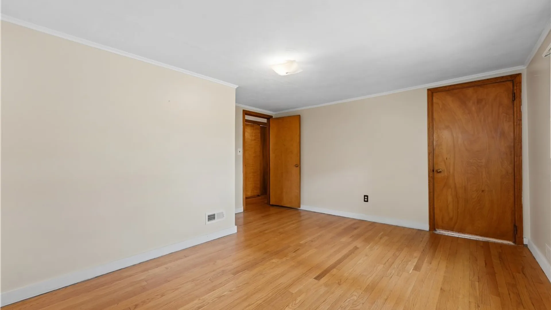 Property at 77 W 7th Street, Oswego, NY 13126 20