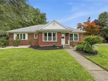 Property at 138 Woodshire, Amherst, NY 14068