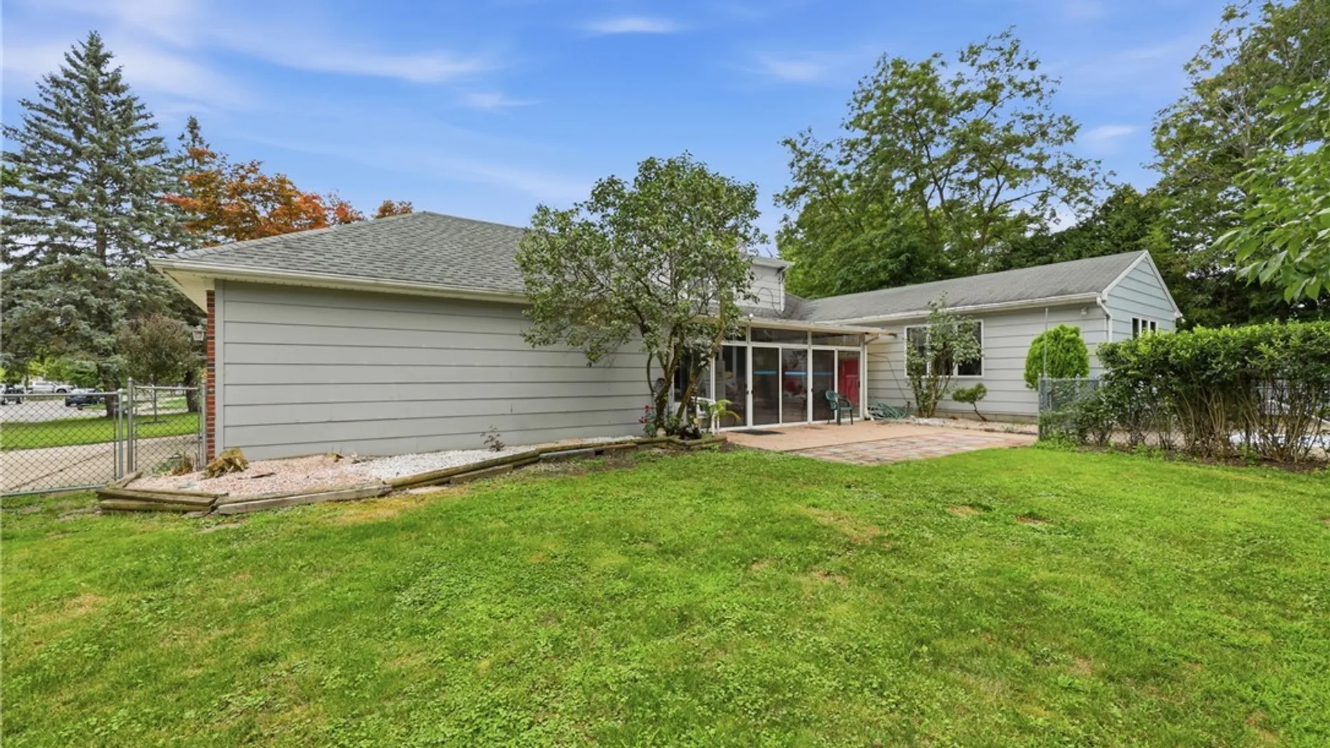 Property at 138 Woodshire, Amherst, NY 14068 36