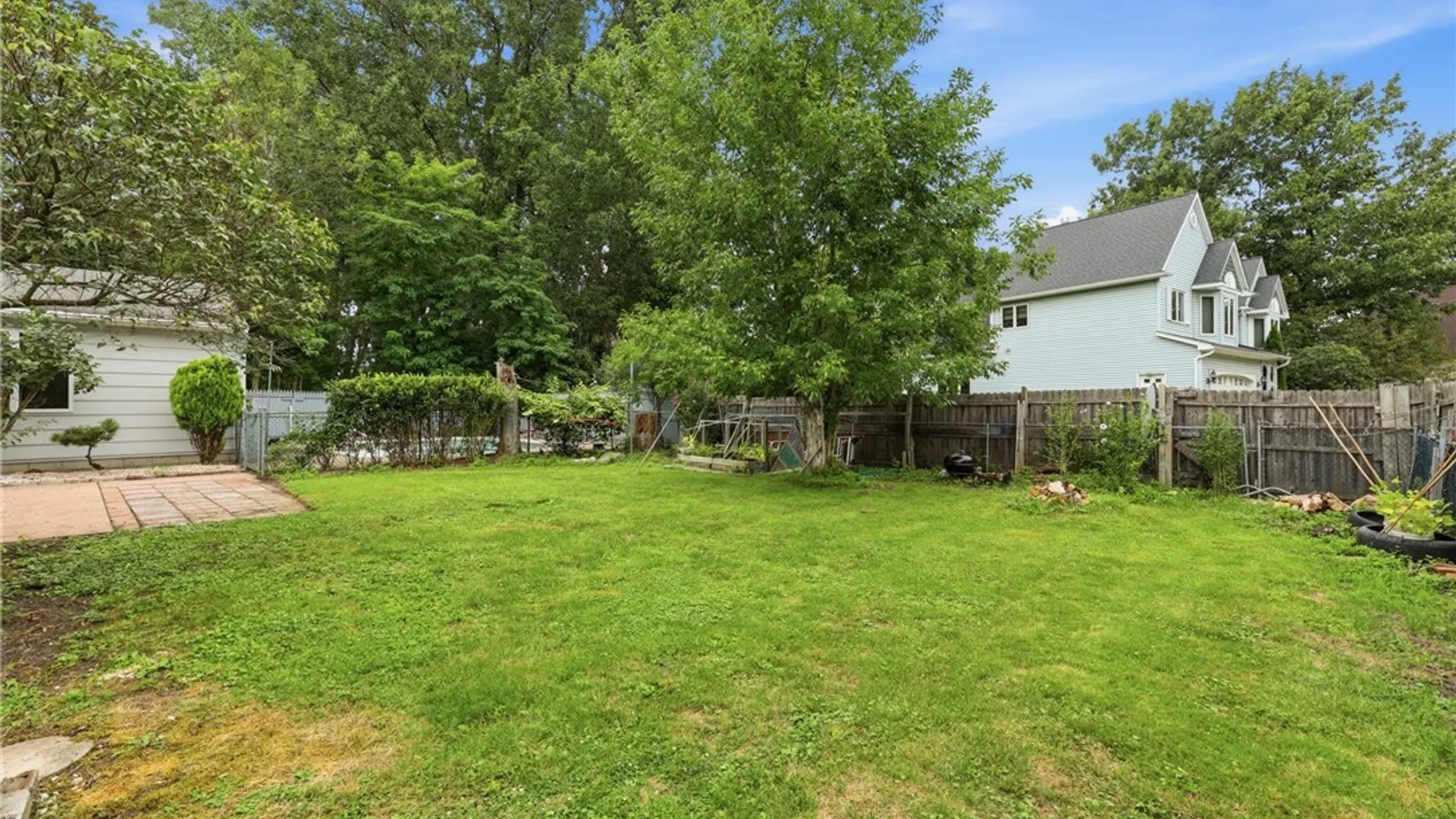 Property at 138 Woodshire, Amherst, NY 14068 38