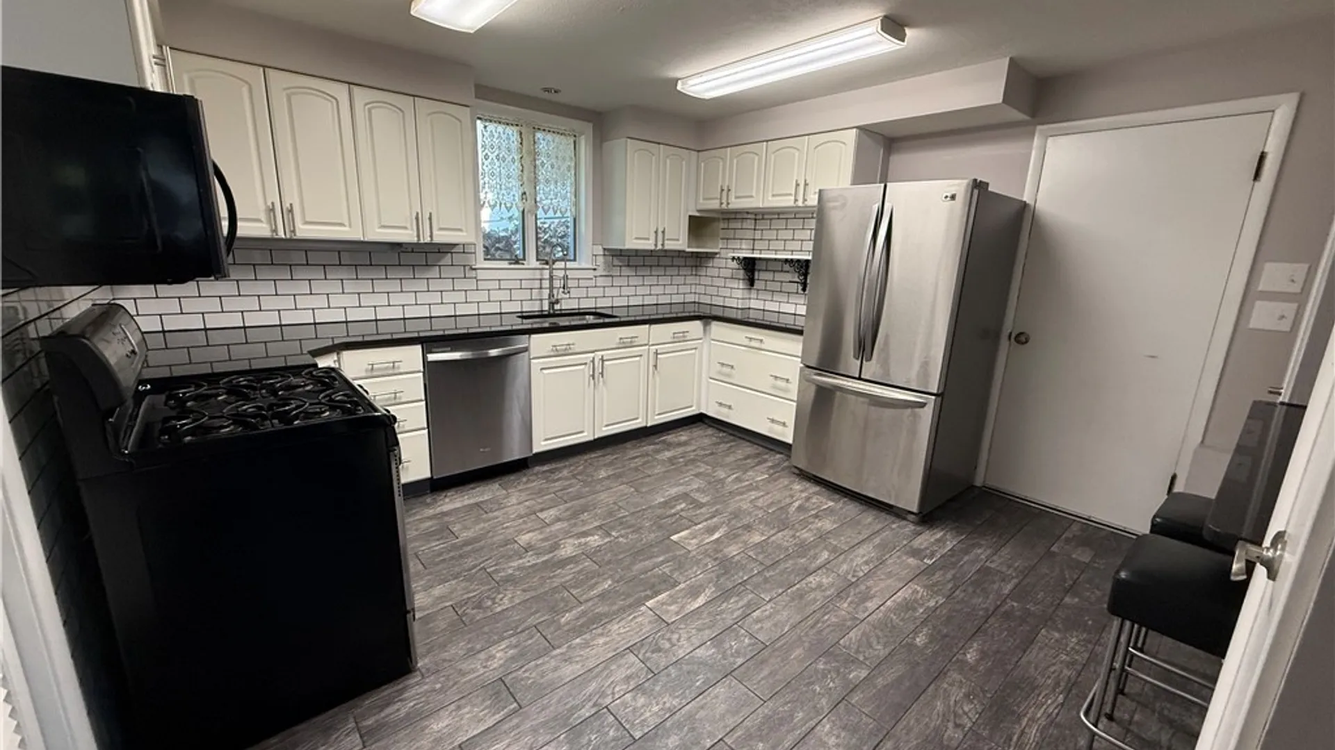 Property at 102 Trent Lane, Camillus, NY 13031 7