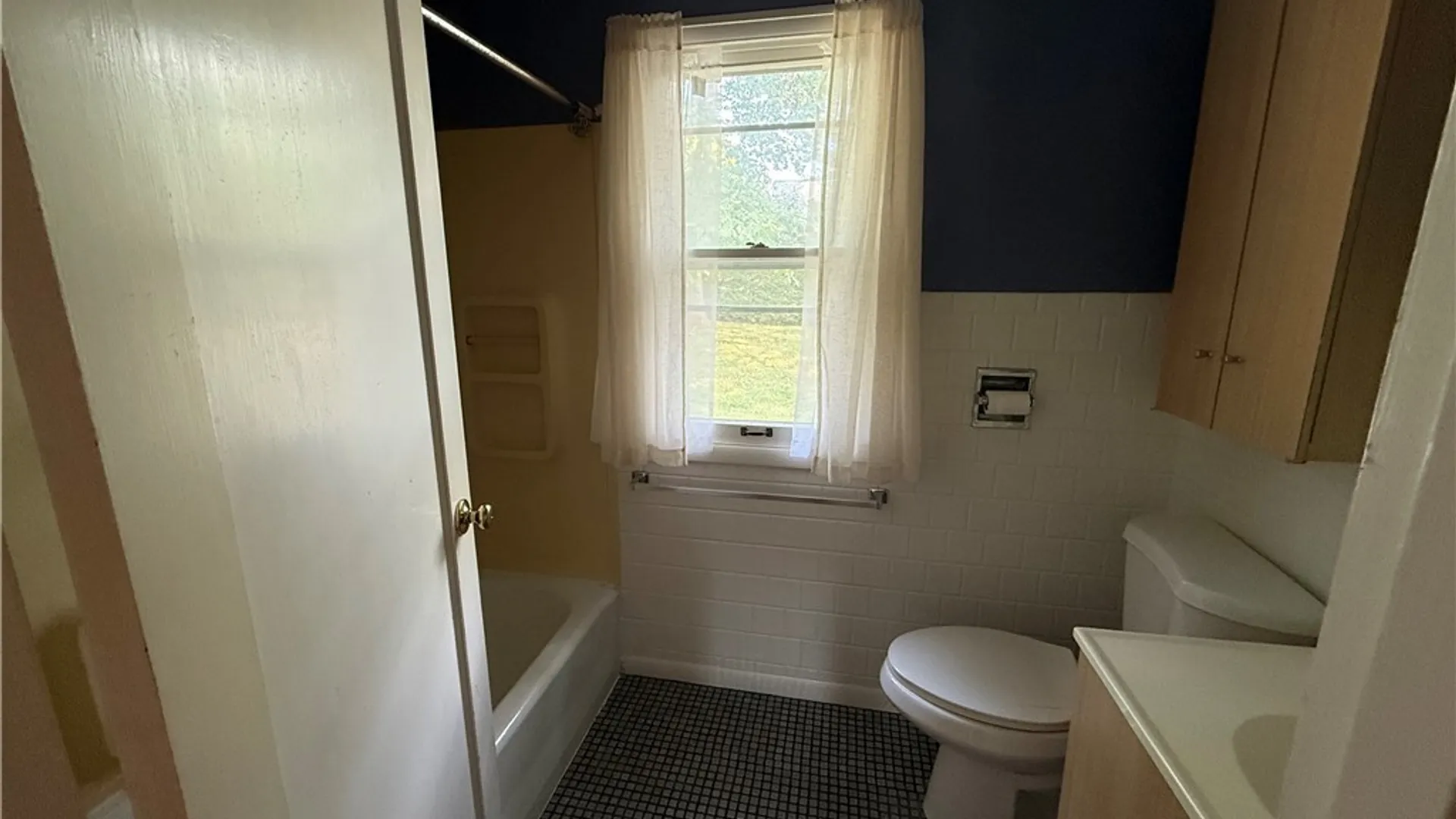 Property at 102 Trent Lane, Camillus, NY 13031 48