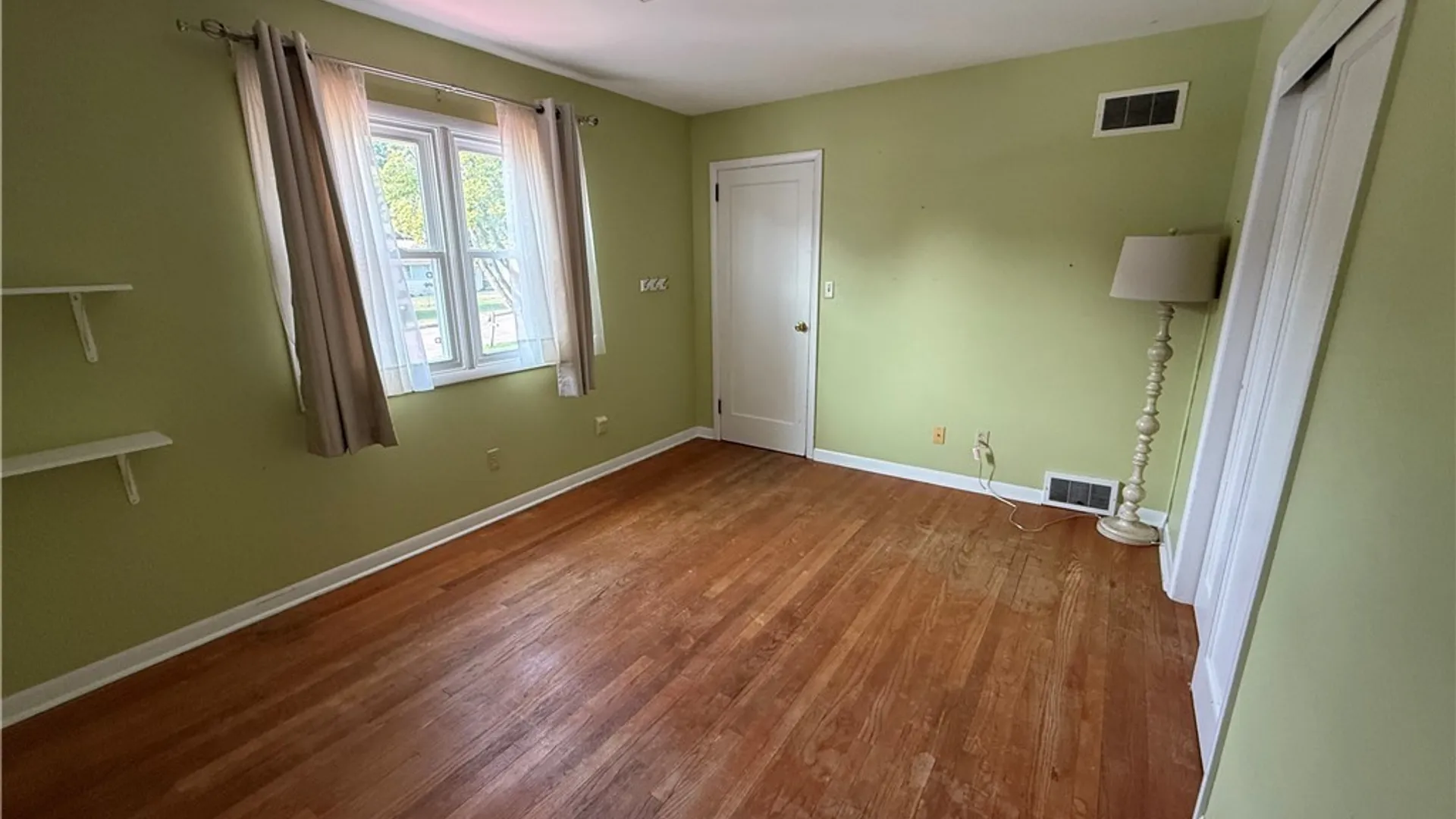 Property at 102 Trent Lane, Camillus, NY 13031 38
